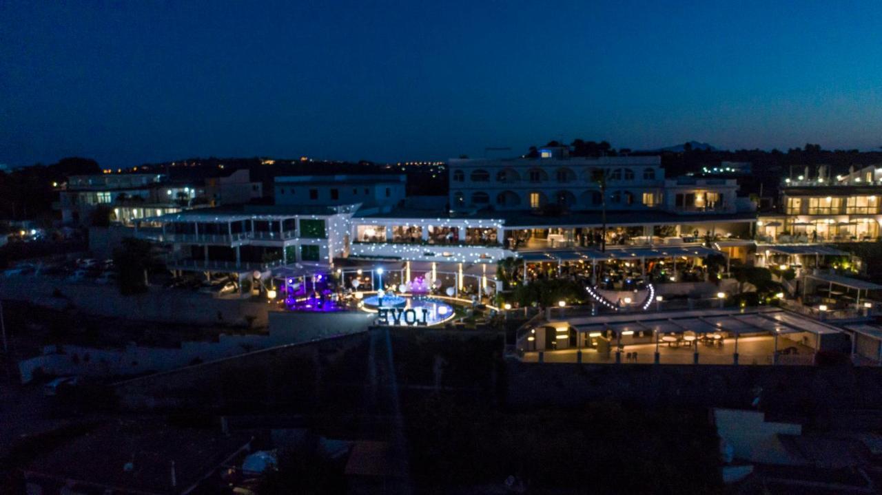 Hotel Il Gabbiano باكولي المظهر الخارجي الصورة