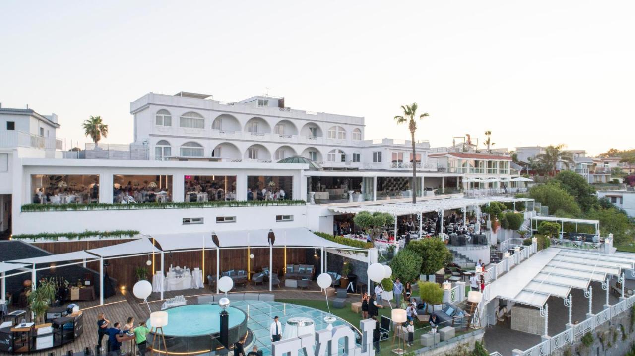 Hotel Il Gabbiano باكولي المظهر الخارجي الصورة